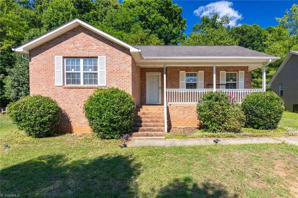 1528 Ambridge Court, High Point, NC 27235 - #1