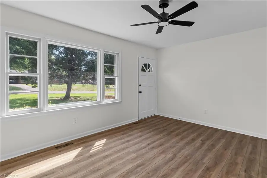 113 Jenny Lane, Pilot Mountain, NC 27041 - #2
