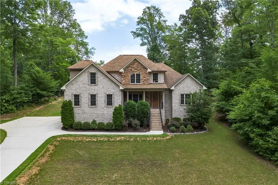 5414 Rambling Road, Greensboro, NC 27409 - #2