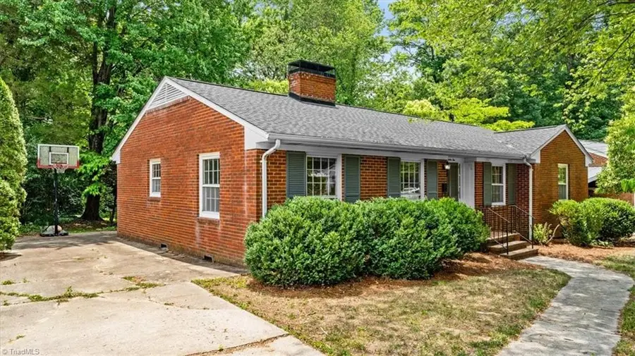 1210 Pembroke Road, Greensboro, NC 27408 - #2