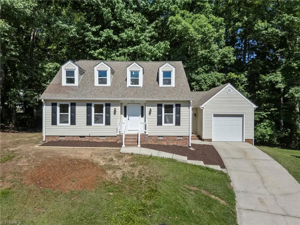 942 Chatfield Drive, Jamestown, NC 27282 - #1