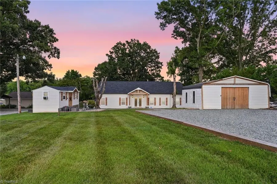 1902 Riverview Road Extension, Lexington, NC 27292 - #3