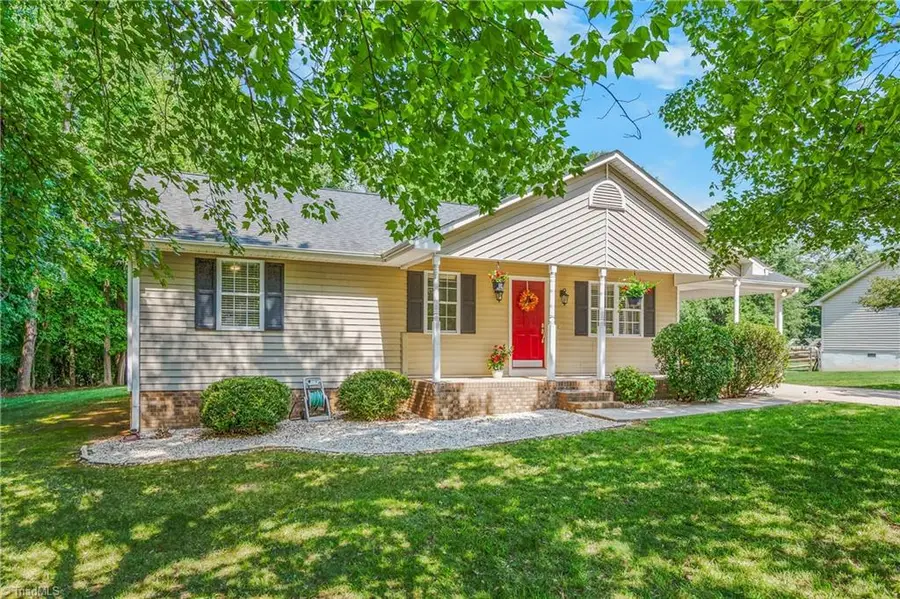 209 Millstone Drive, Lexington, NC 27292 - #2