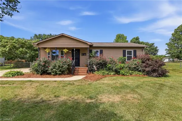 31 Kirk Street, Thomasville, NC 27360