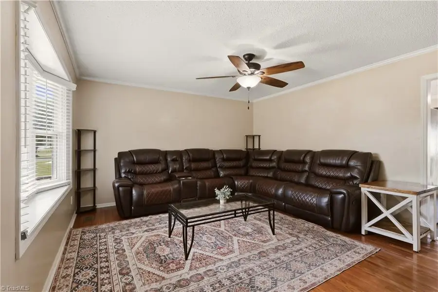 31 Kirk Street, Thomasville, NC 27360 - #3