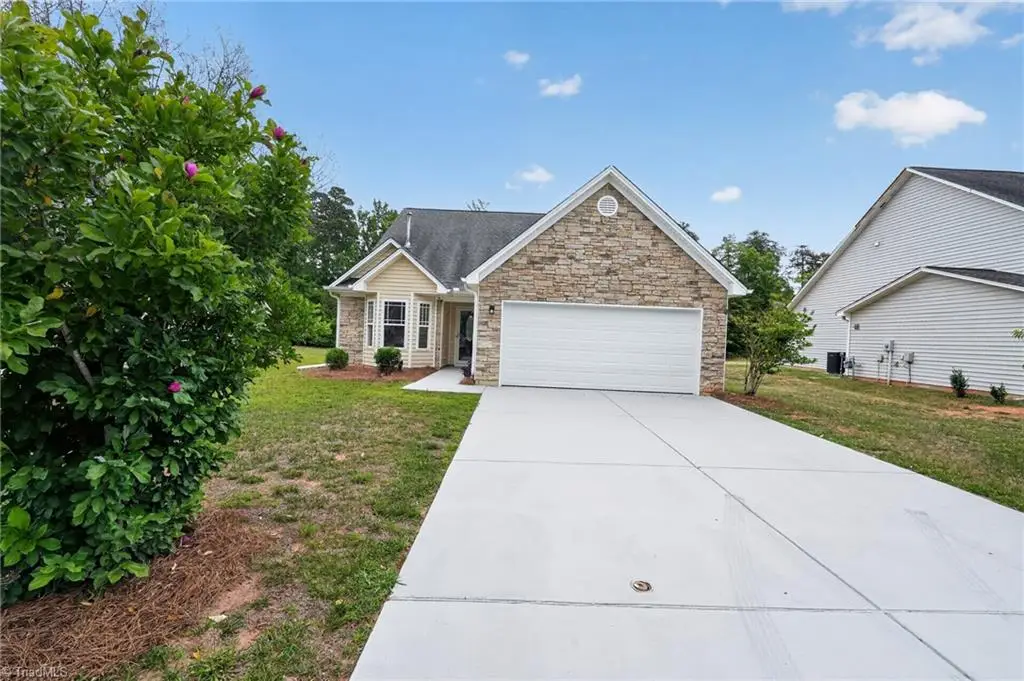 1120 Kinnan Drive, Burlington, NC 27217 - #1