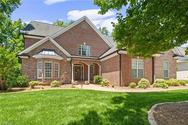 225 Heatherwood Drive, Winston-Salem, NC 27107