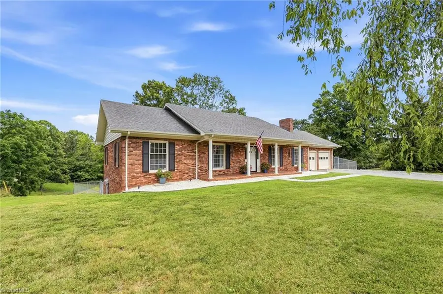 1692 Pads Road, North Wilkesboro, NC 28659 - #2