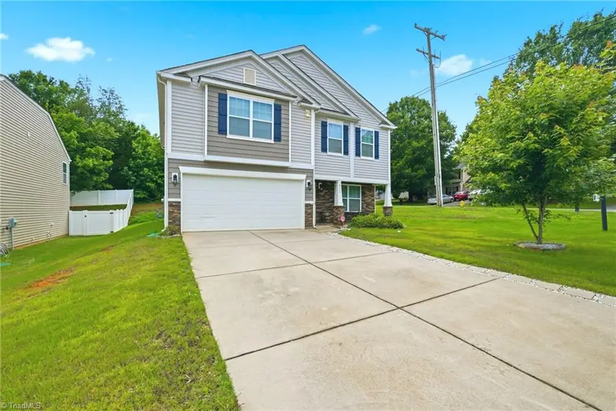 8502 Mansell Court, Charlotte, NC 28215 - #2