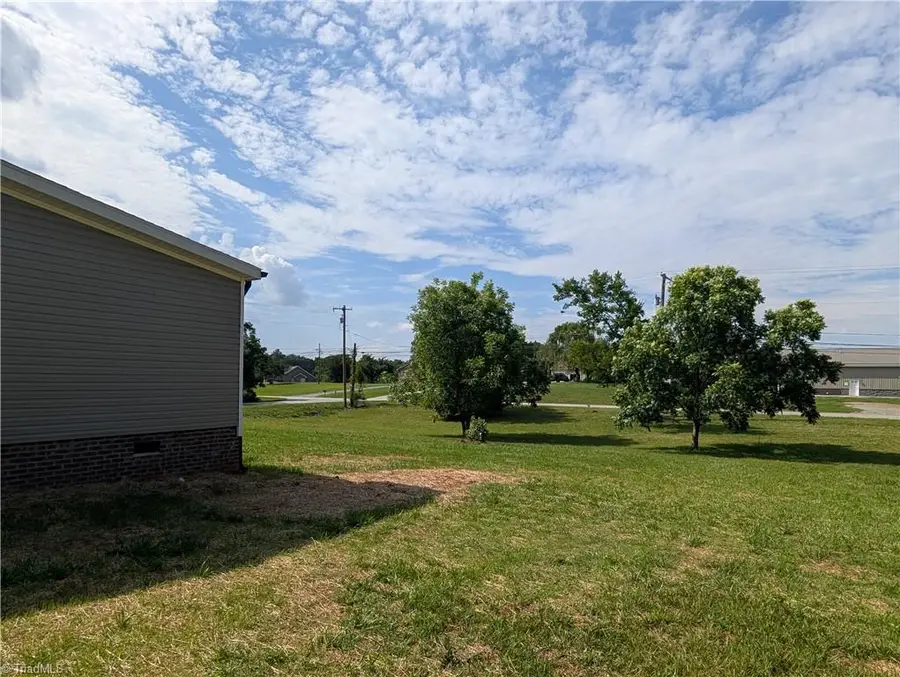 171 Greenwood Street, Lexington, NC 27292 - #3