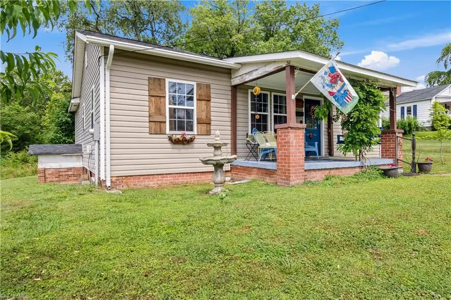 112 Hillcrest Street, Jonesville, NC 28642 - #2
