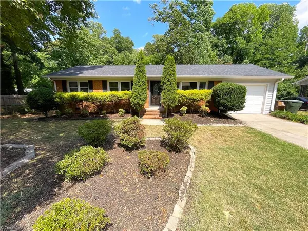 2903 Custer Drive, Greensboro, NC 27407