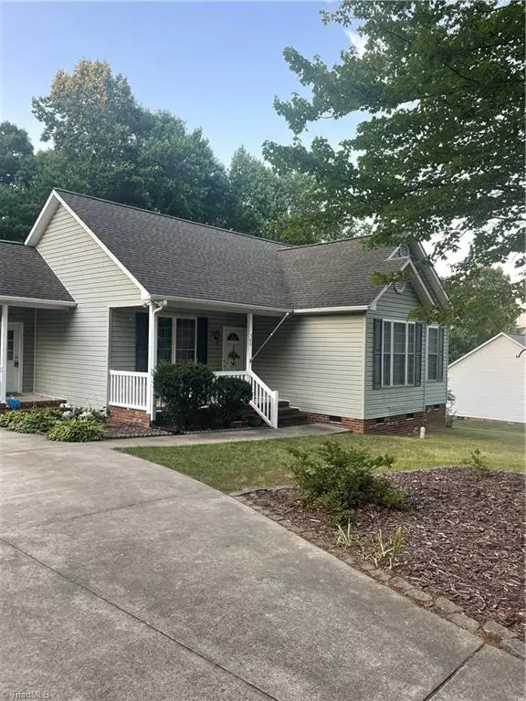 709 Old Castle Drive, Randleman, NC 27317 - #2