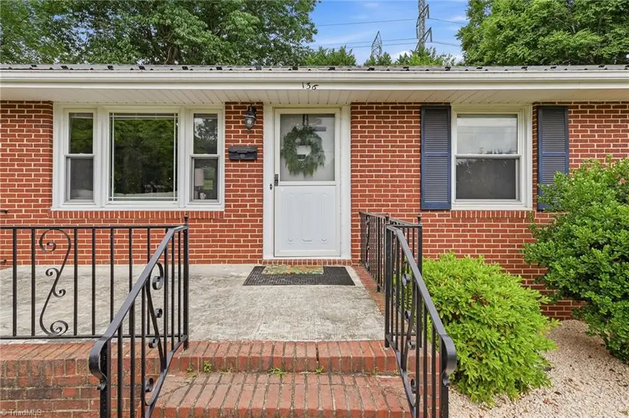 136 Queensbury Road, Winston Salem, NC 27104 - #3