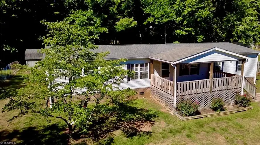 199 Sable Lane, Thomasville, NC 27360 - #2