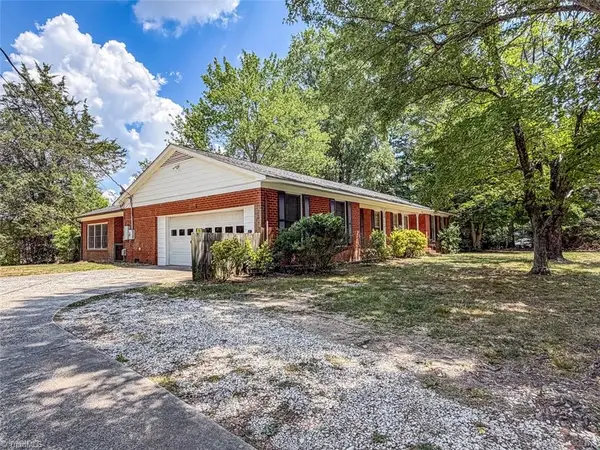 1303 Briarcliff Road, Burlington, NC 27215