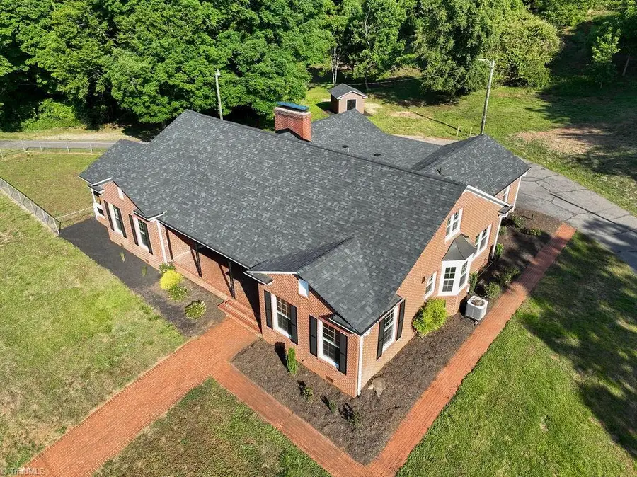 1006 F Street, North Wilkesboro, NC 28659 - #3