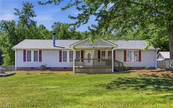 1551 Pecan Lane, Kernersville, NC 27284