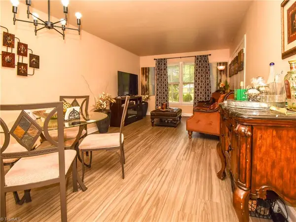 2890 Carriage Drive, Winston-Salem, NC 27106