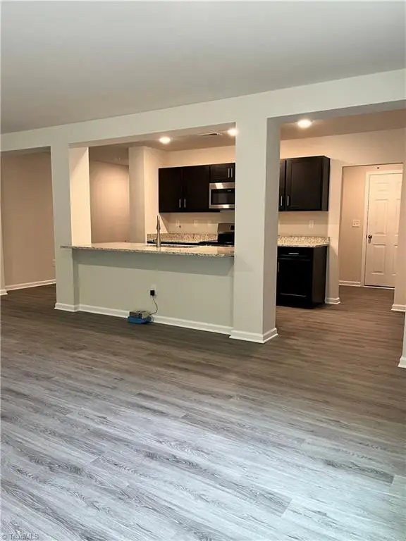 102 Longview Street, Lexington, NC 27295 - #2