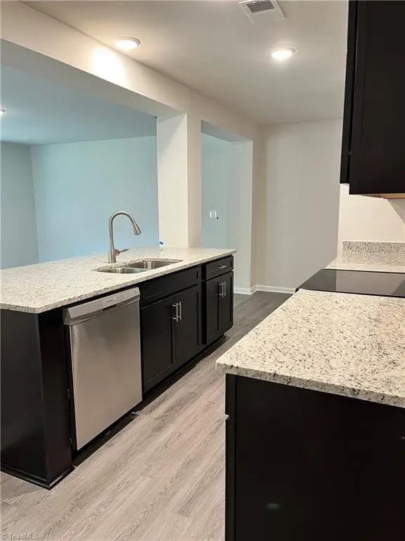 102 Longview Street, Lexington, NC 27295 - #3