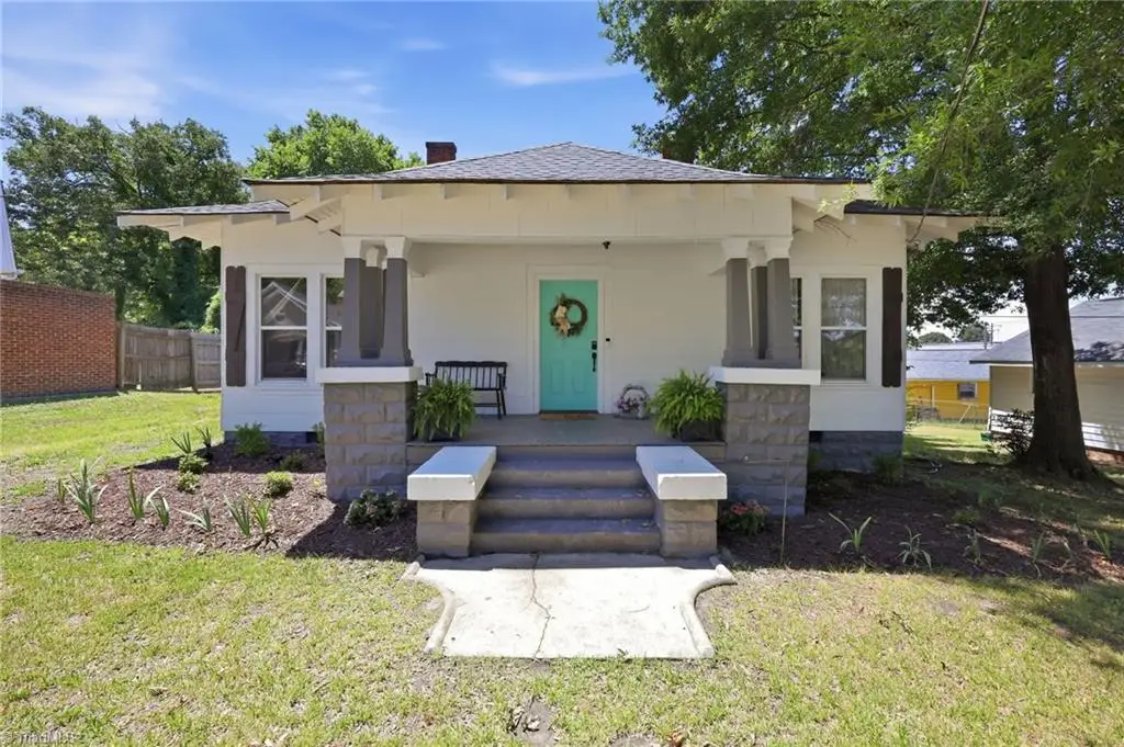 807 E Guilford Street, Thomasville, NC 27360 - #1