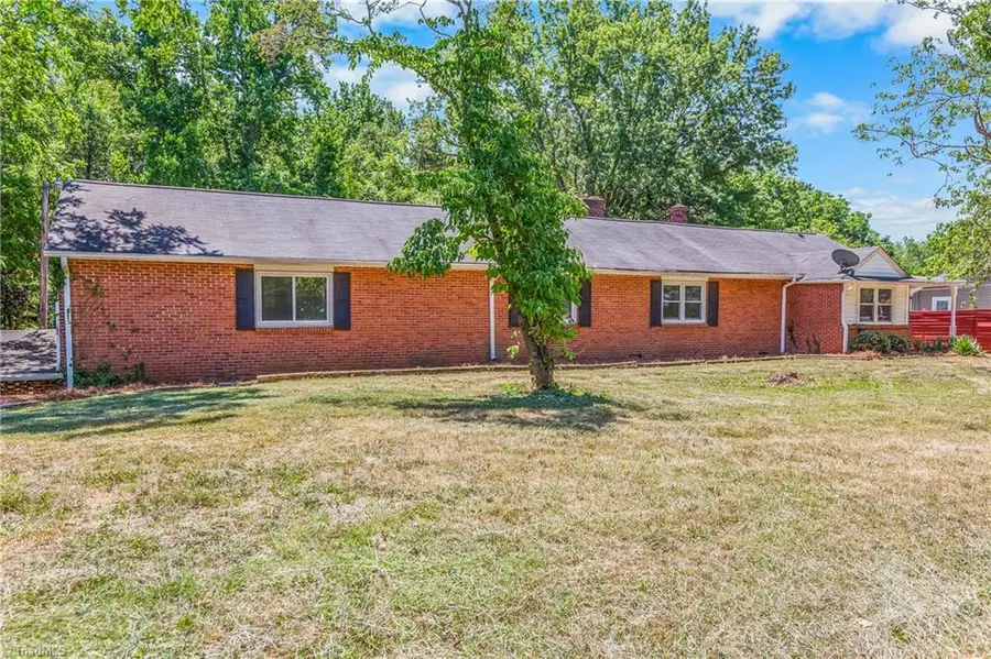 4328 Stokesdale Avenue, Winston Salem, NC 27101 - #3