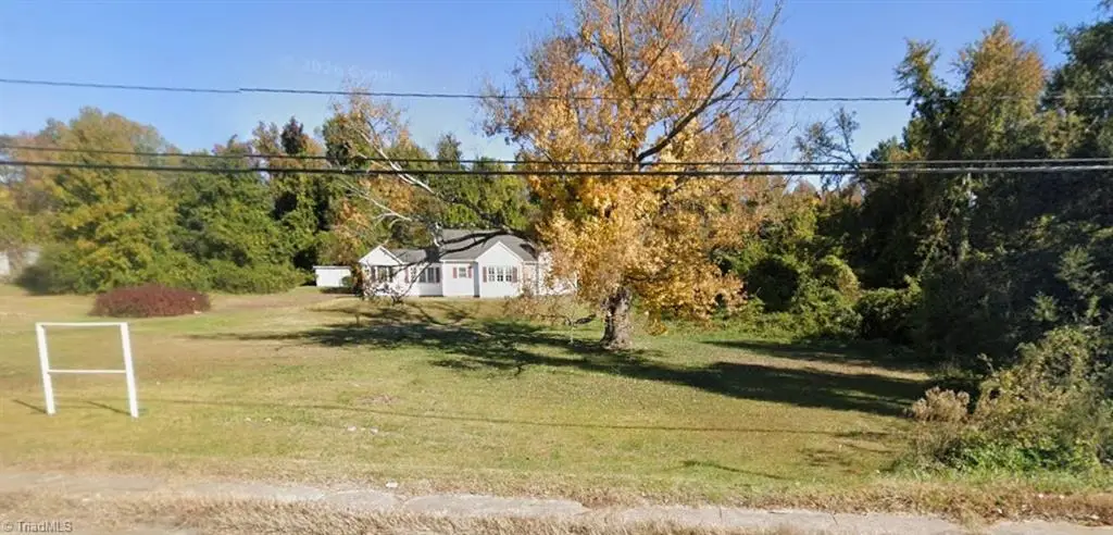 3759 Reynolda Road, Winston Salem, NC 27106 - #1