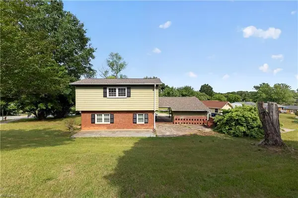 2601 Rosemary Drive, Winston-Salem, NC 27105