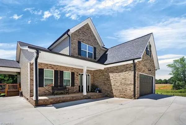 1097 Dodson Mill Road, Pilot Mountain, NC 27041