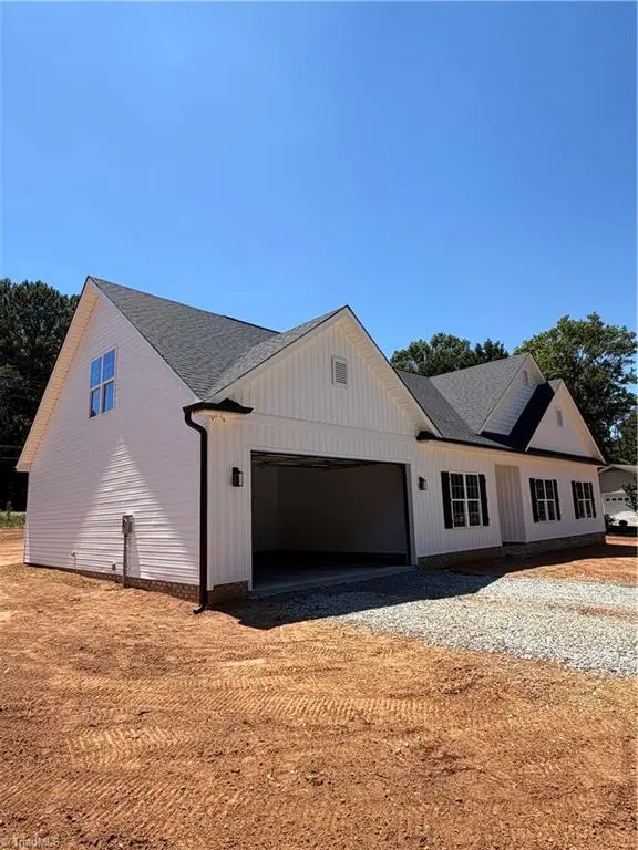 116 Comanche Trail, Lexington, NC 27295 - #3