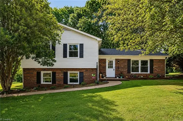 123 Regal Circle, Mooresville, NC 28117