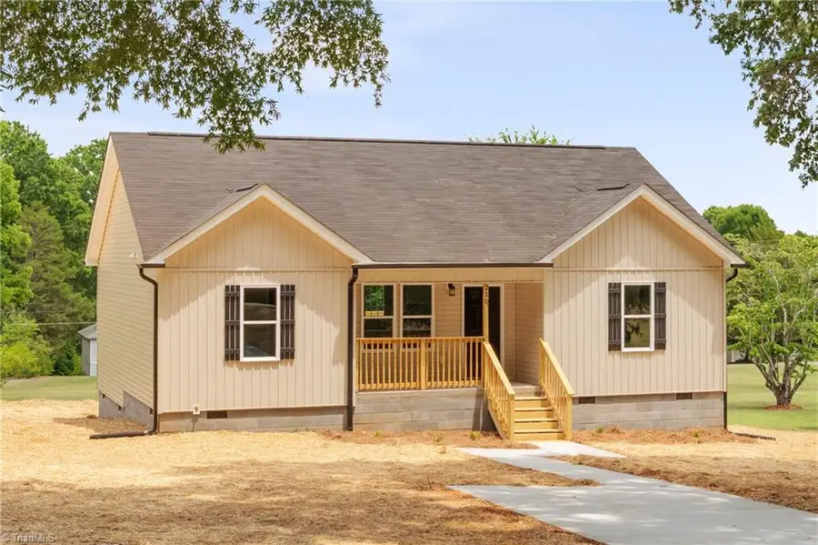 210 Merriman Street, Eden, NC 27288 - #2