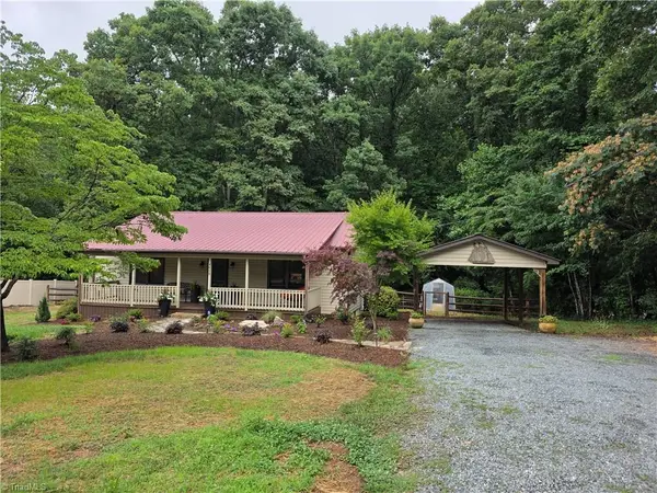 4858 Fleetwood Circle, Winston-Salem, NC 27106