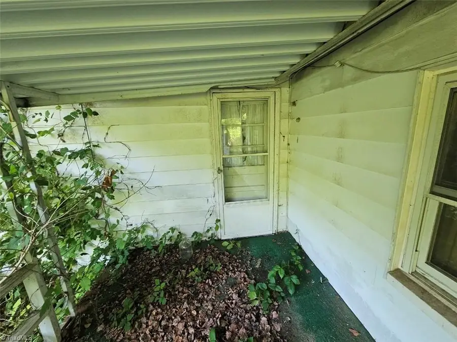 7291 Nc Highway 65, Belews Creek, NC 27009 - #2