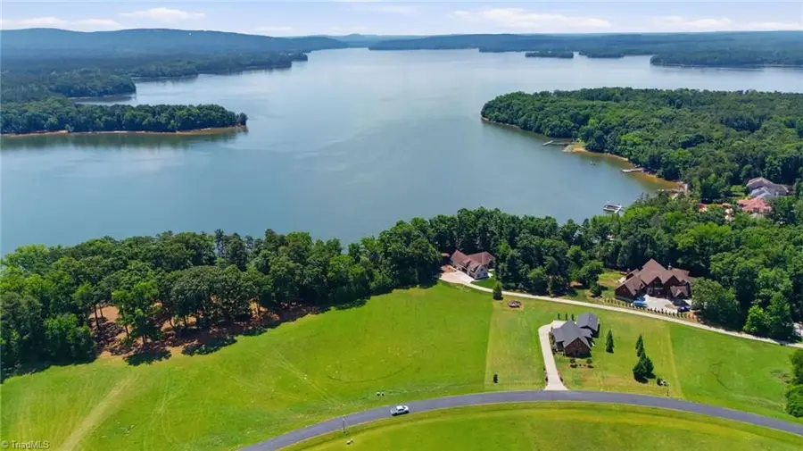 206 Kendricks Cove, Lexington, NC 27292 - #2