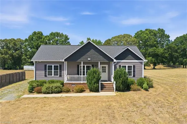 4242 E Greensboro Chapel Hill Road, Graham, NC 27253