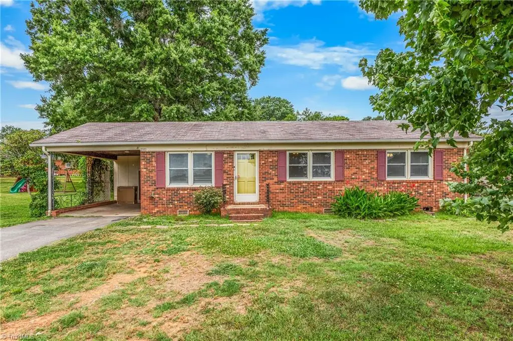 2380 W Us Highway 64, Mocksville, NC 27028 - #1