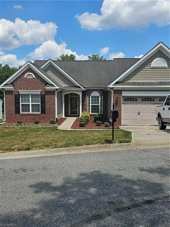 4368 Glenmore Creek Drive, Winston-Salem, NC 27107