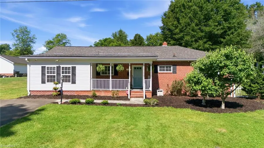 1811 Aims Avenue, Mount Airy, NC 27030 - #3