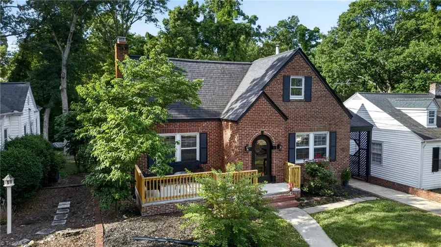 405 Spring Street, Thomasville, NC 27360 - #2