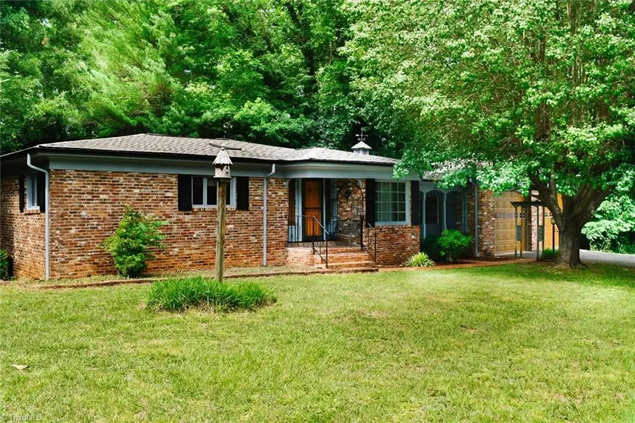 2575 Country Club Road, Wilkesboro, NC 28697 - #2