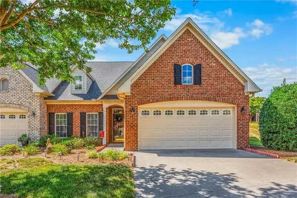 905 Pelican Lane, Clemmons, NC 27012