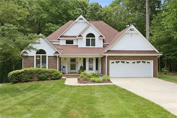 561 Mason Knoll Drive, Winston-Salem, NC 27127