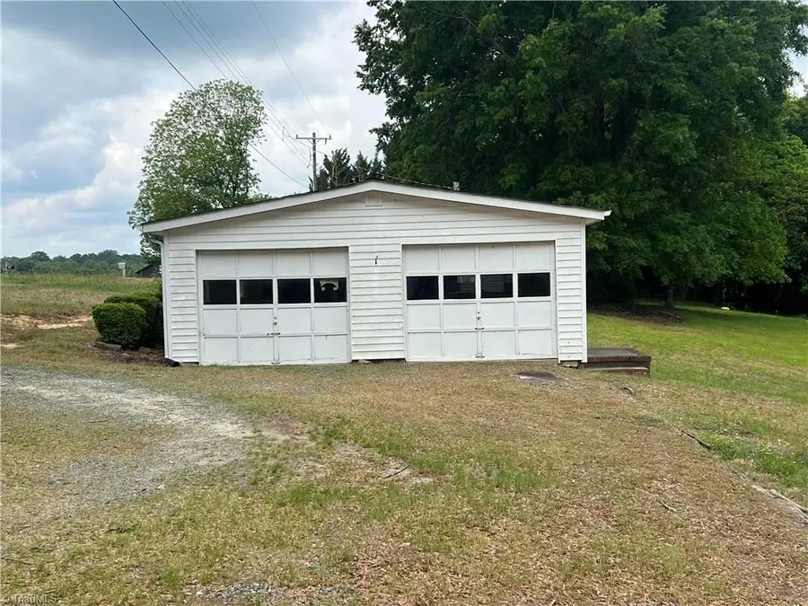 6090 Eaton Road, Walnut Cove, NC 27052 - #2