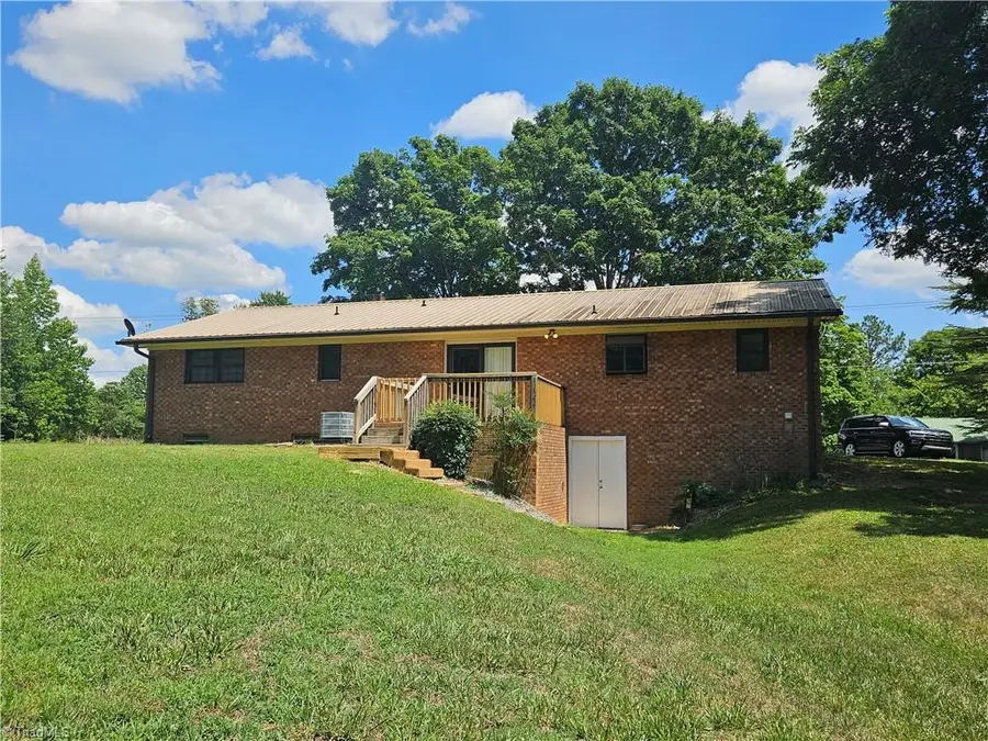 480 S Nc Highway 150, Lexington, NC 27295 - #3