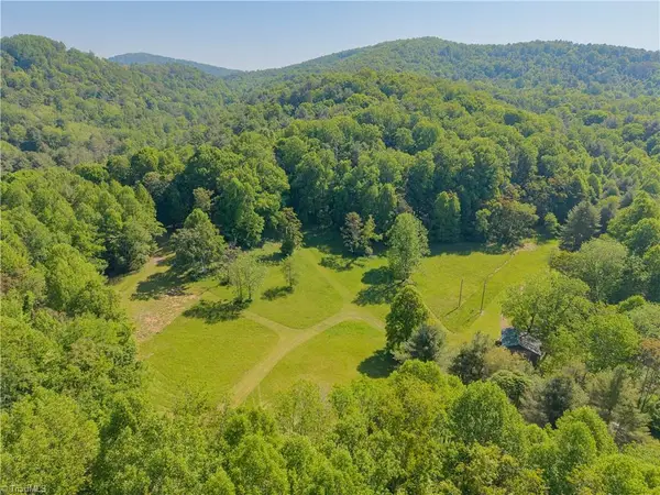 8730 Lee Drive Ne, Copper Hill, VA 24079