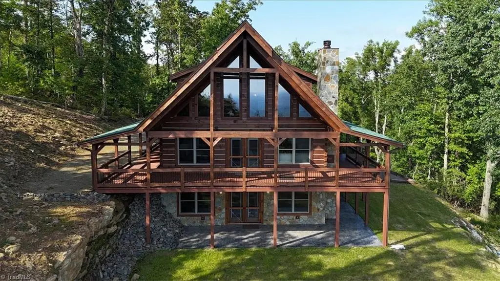 152 Hawk Pointe, Ararat, VA 24053 - #1