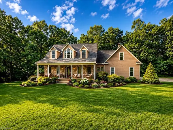 6916 Harvest Glen Drive, Greensboro, NC 27406