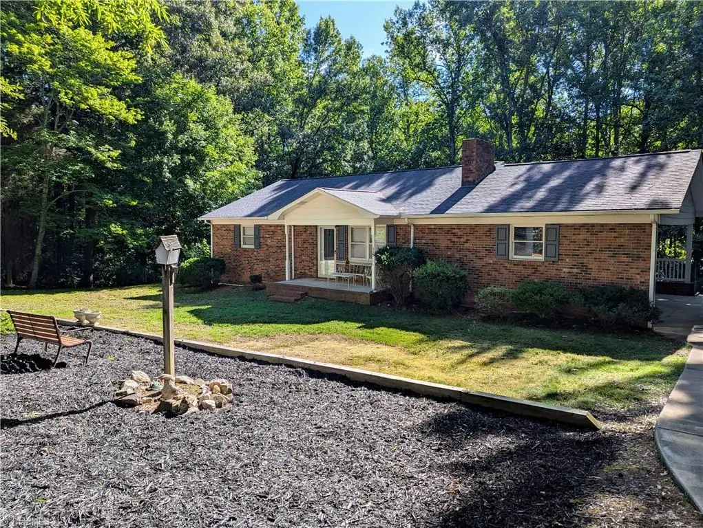 115 Forest Park Drive, Thomasville, NC 27360 - #1
